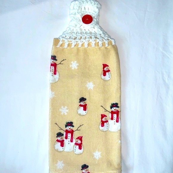 St Nicholas Square Other - Hand Crafted Snowmen Crocheted Top Hanging Kitchen or Bathroom Hand Towel